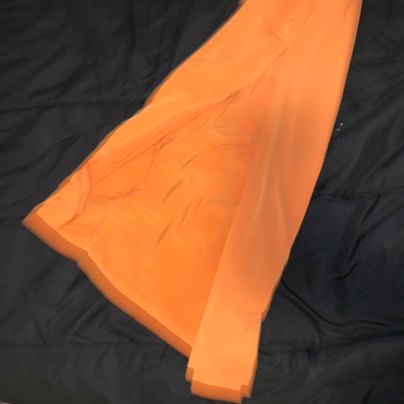 Two piece - Picture 3 of 3